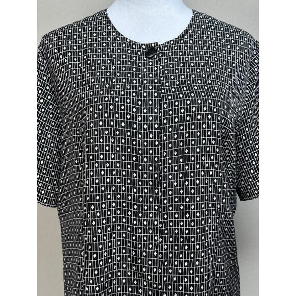 Christie & Jill Women’s 100% Polyester Short Sleeve Blouse Size 12 Black White - Picture 2 of 11